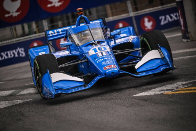 Palou takes podium despite damaged wing!